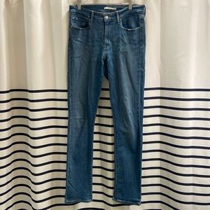Women’s Levi skinny jeans